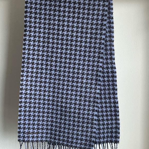 Paul Smith Chocolate houndstooth and lavender fringe scarf - Picture 6 of 6